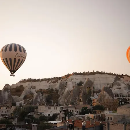 Feel Cappadocia Stone House ホテル ギョレメ